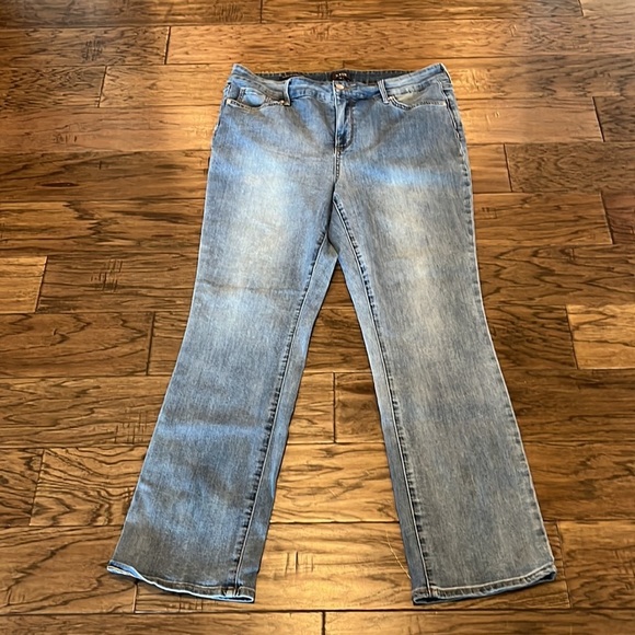 NYDJ Marilyn Straight Size 16 - Picture 1 of 16
